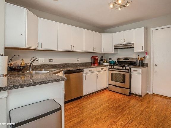 5th image of 115 Cambrian Ct Unit 115