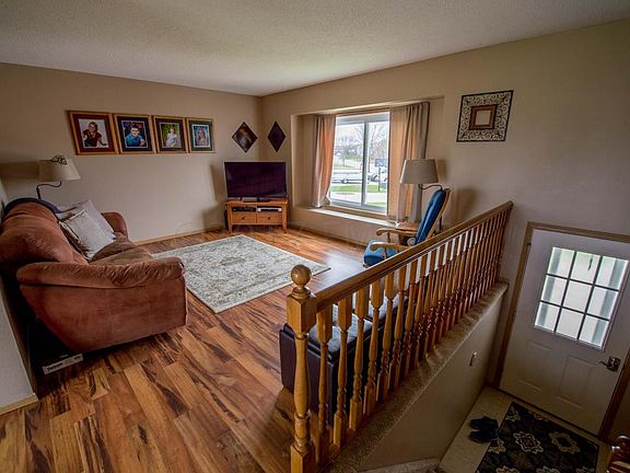 3rd image of 1433 Sheyenne Park Ct
