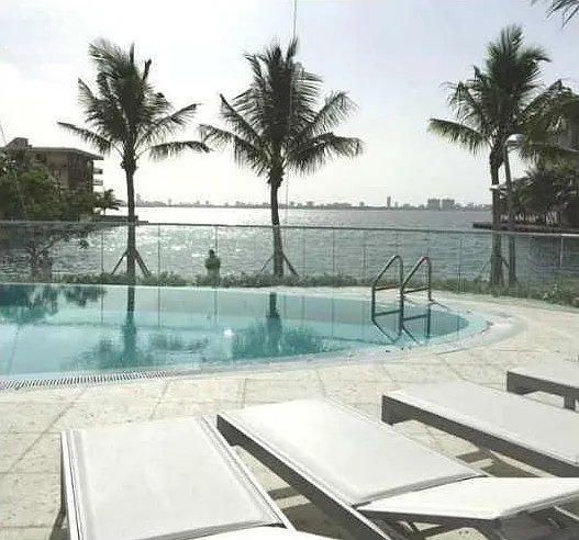 2 bed, 1073 sqft, $4,200 — Photo 3