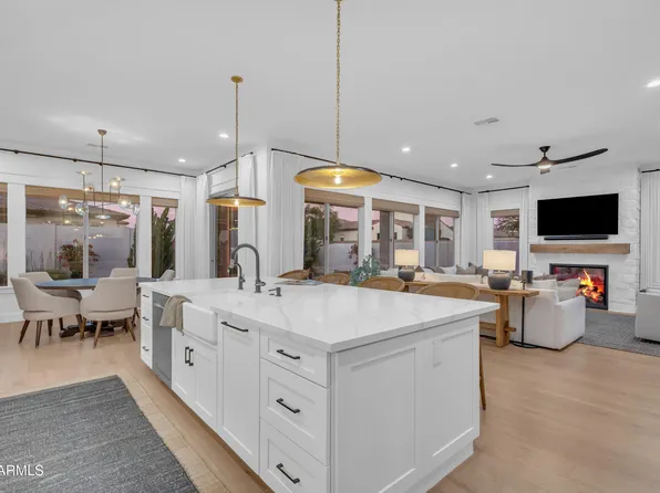 3690 E CANYON Way, Chandler, AZ 85249