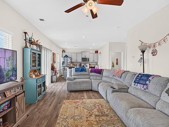 4th image of 1653 Pebblestone Ct