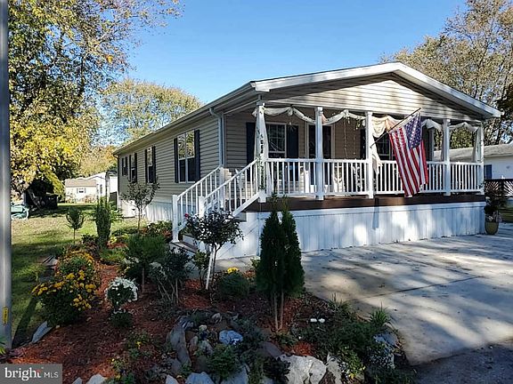 3rd image of 33505 Clover St #55519