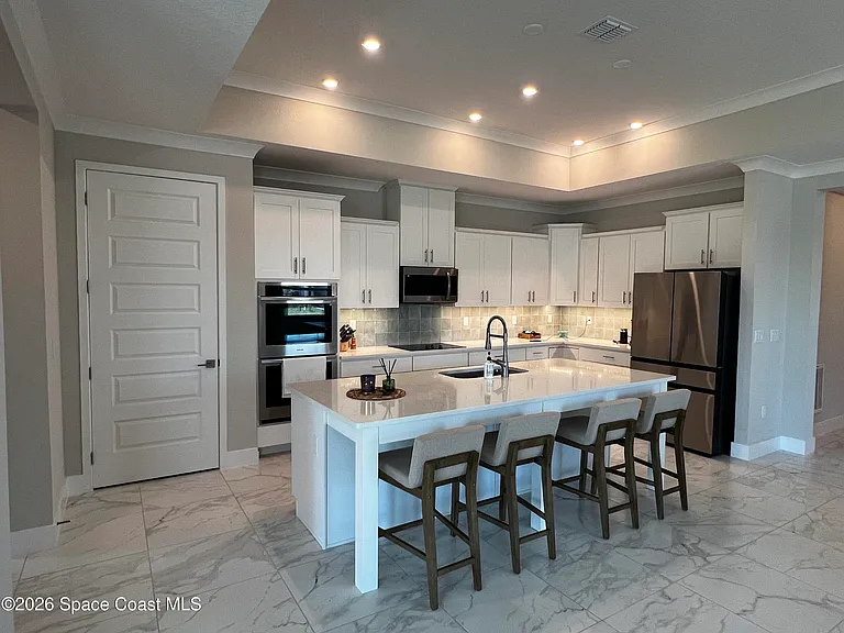 607 Clearwater Ave — Photo 6