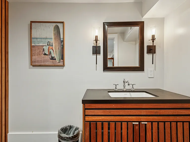 7 Dellaria Ave — Photo 22