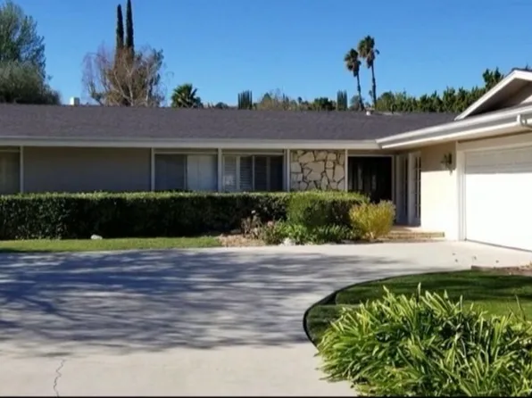 5901 Valerie Ave, Woodland Hills, CA 91367