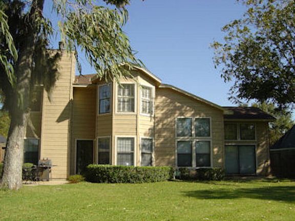 2nd image of 109 Scarlet Oak St