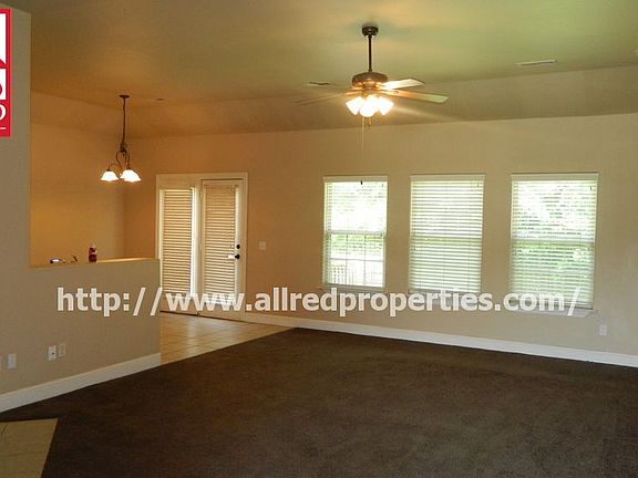 3rd image of 1629 N Shetland Dr