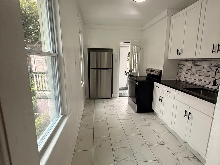 107 Bridgeport Ave #2 — Photo 6