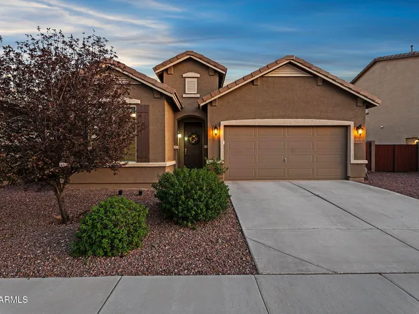 2327 W FARRIER Way, San Tan Valley, AZ 85144