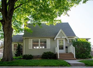 1710 Walnut St, Cedar Falls, IA 50613