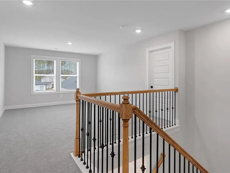3089 Sweet Red Cir — Photo 23