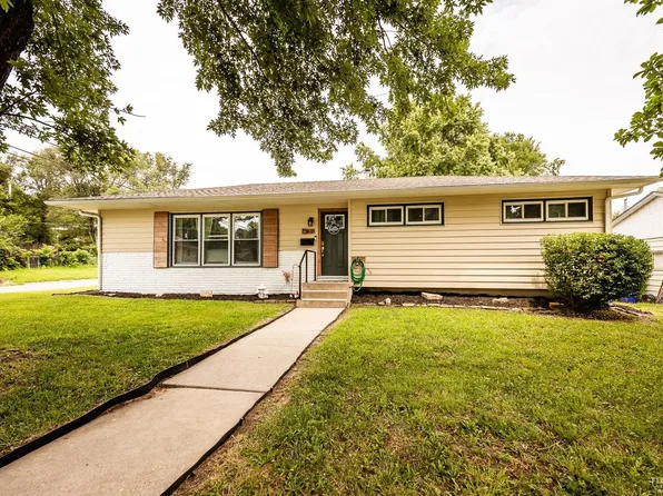 430 Maple St, Junction City, KS 66441