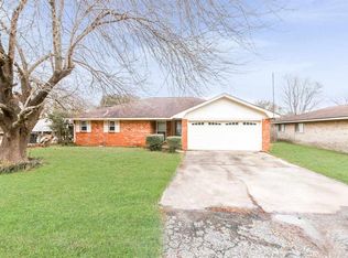 391 Roberts Ave, Bridge City, TX 77611