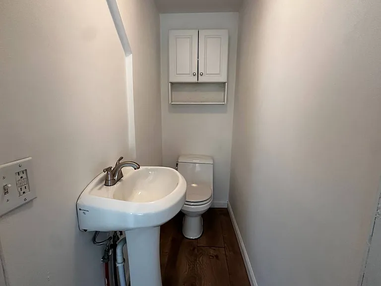 245 Lattintown Rd — Photo 9