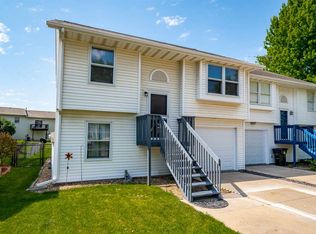 2234 Oakleaf St, Coralville, IA 52241