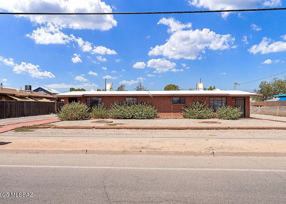 1st image of 2135 N Columbus Blvd