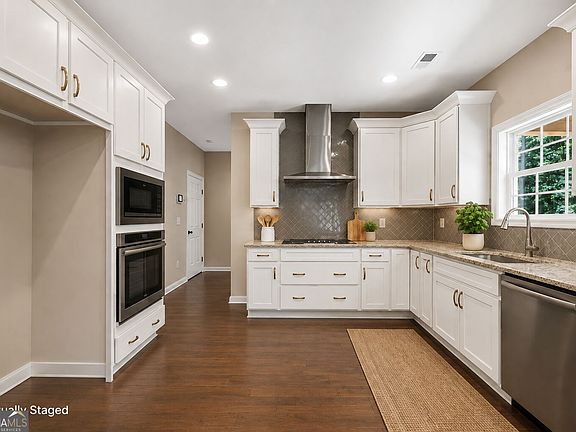 5th image of 38 Oak Ridge Dr #26