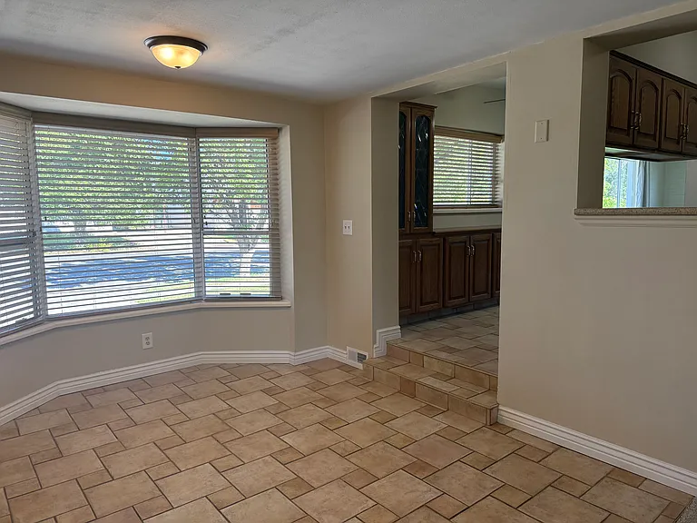 883 N 1000 E — Photo 17