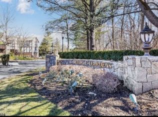 3009 Stowe Ln #9, Mahwah, NJ 07430