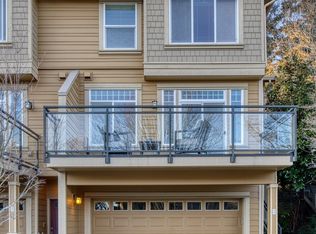 23300 SE Black Nugget Rd UNIT F6, Issaquah, WA 98029