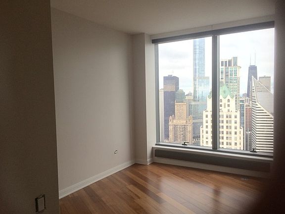 4th image of 60 E Monroe St Unit 4706