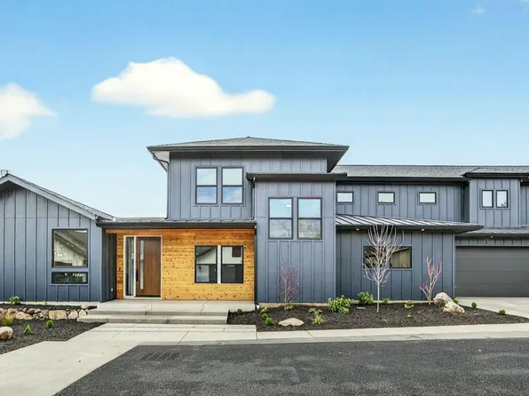 218 Alicia Ave, Ashland, OR 97520