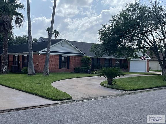 2nd image of 1201 Palm Valley Dr E