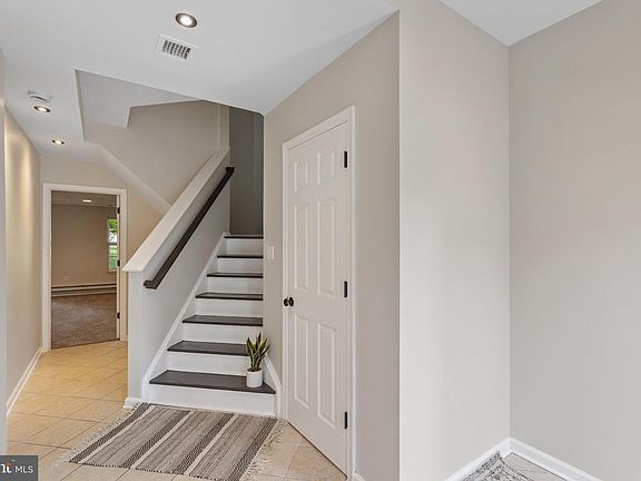 2nd image of 2729 Hunt Club Dr #71