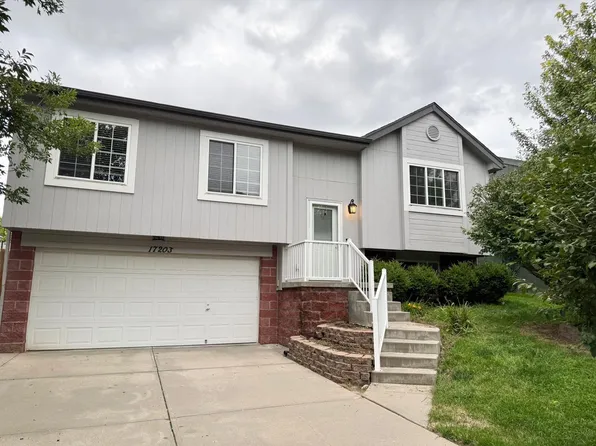 17203 Spaulding St, Omaha, NE 68116