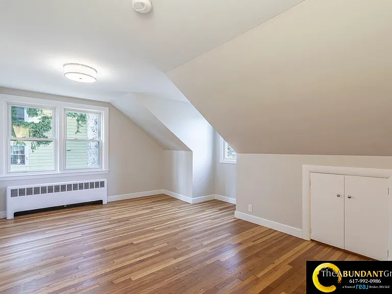 270 Cross St — Photo 24