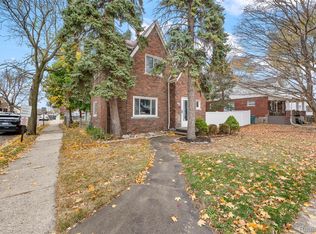 1332 Fort Park Blvd, Lincoln Park, MI