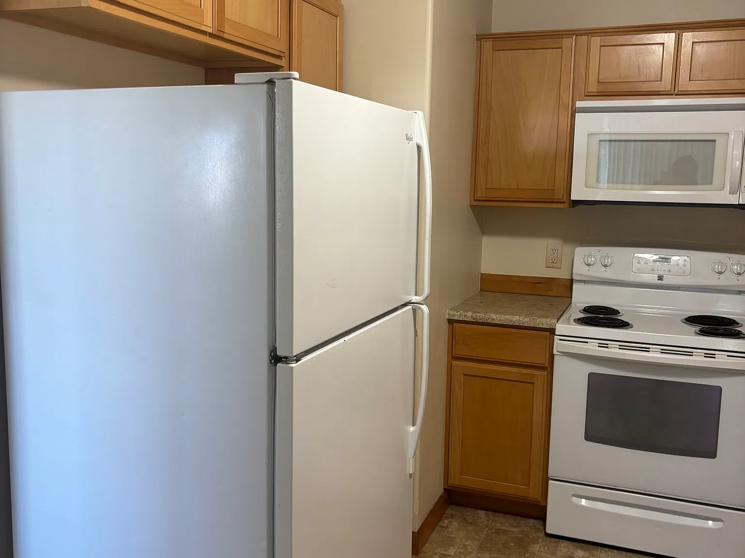 3 bed, 2.5 bath, 1621 sqft, $1,650 — Photo 4