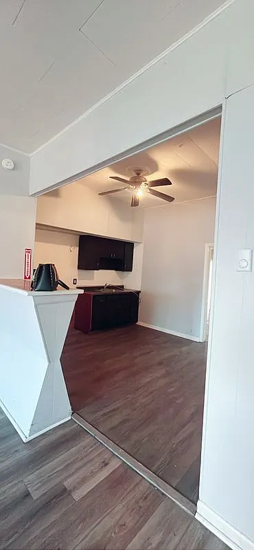 Studio, 1.0 bath, 1962 sqft, $600 — Photo 4