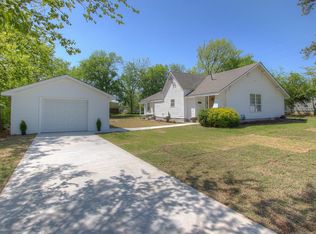 1212 E Jackson Ave N, Sapulpa, OK 74066