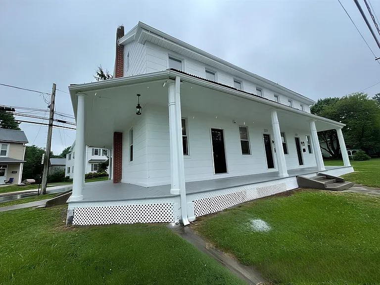 2123 Main St — Photo 10