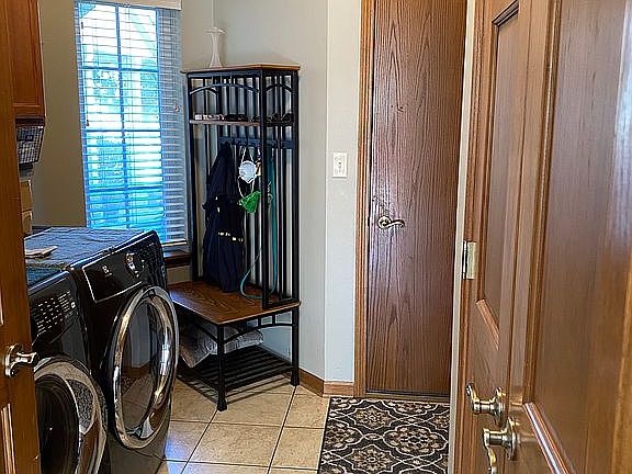 5th image of 509 Arbor Oaks Ln Unit C
