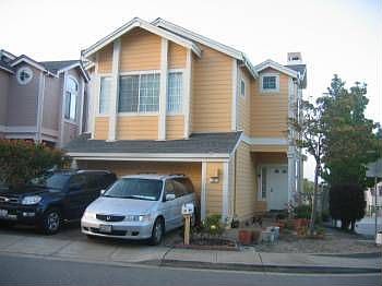 1st image of 33 Moonlight Ct
