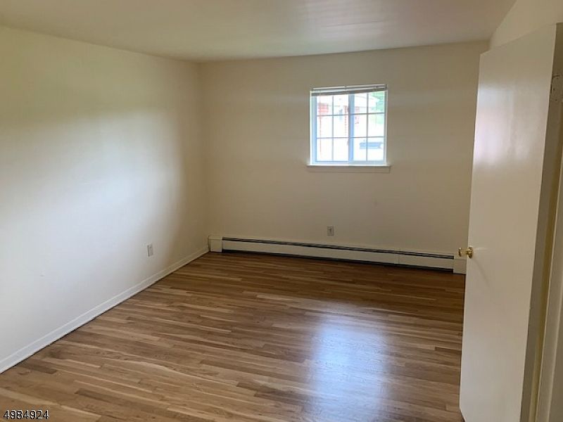 2nd image of 29 Paterson Ave #4