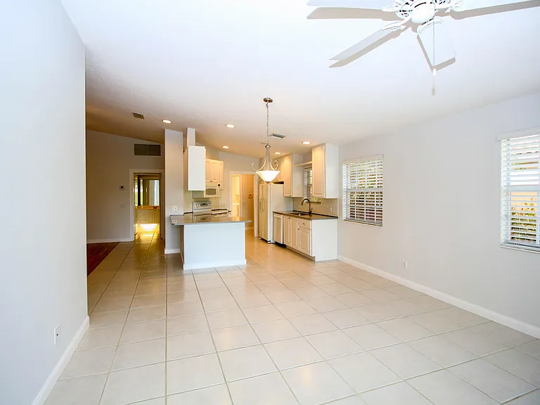 10882 SW Dardanelle Dr — Photo 25