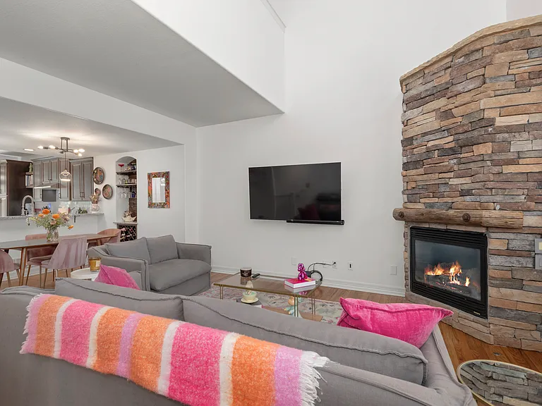 2313 Decatur St — Photo 16