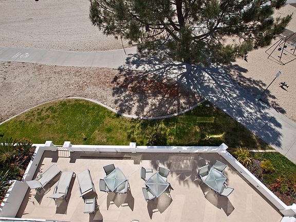 5th image of 4001 Fanuel St