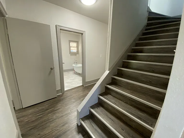 2722 Travis Ave — Photo 14