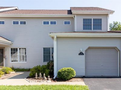 (Undisclosed Address), Rhinebeck, NY, 12572