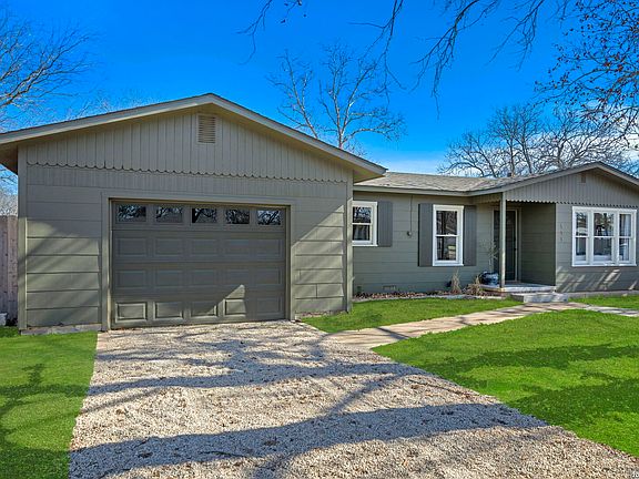 2nd image of 511 Olive St