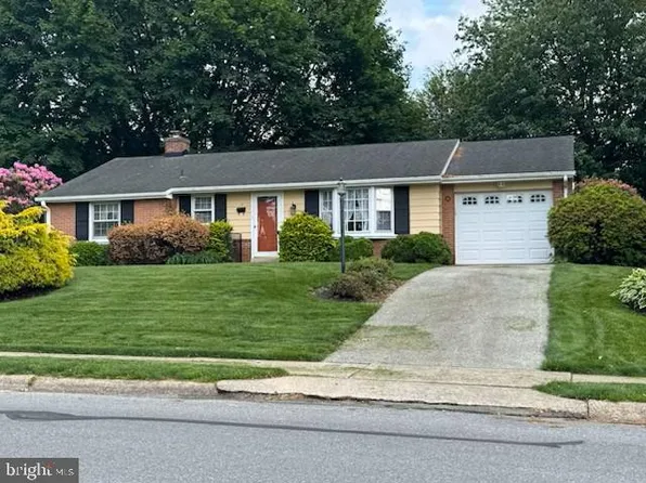 19 Pleasant View Dr, Strasburg, PA 17579