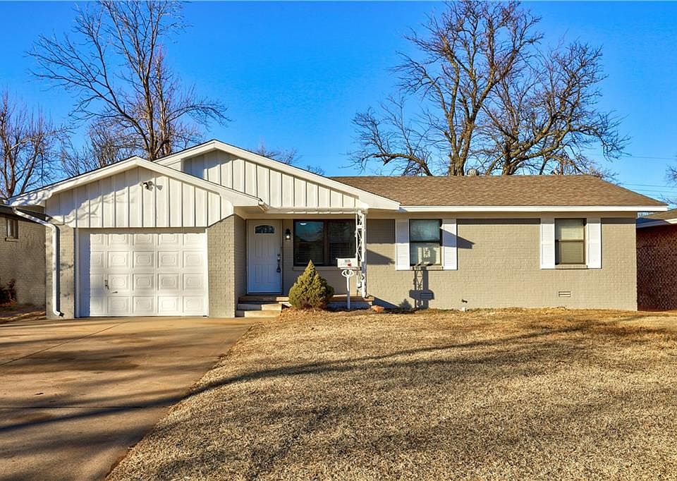 1st image of 3035 SE 20th St