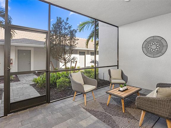 3rd image of 19007 Scallop Loop #201