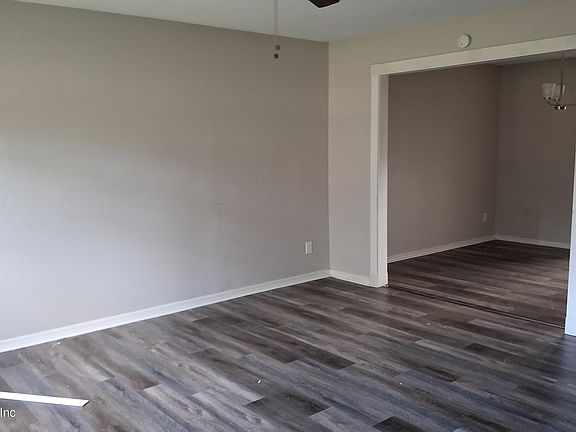 5th image of 1809 FARM WAY Way