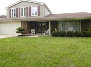 1508 S Surrey Ln, Arlington Heights, IL 60005