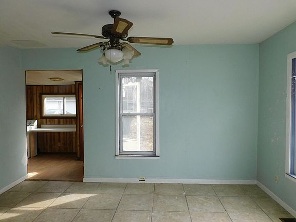 4th image of 55 N Norwood Ave